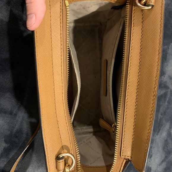 Michael Kors purse and matching wallet - Picture 6 of 12